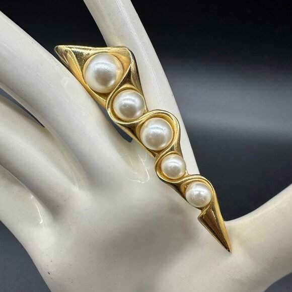 Vintage Brooch Pin Faux Pearls Pea Pod Gold Toned Retro Statement Jewelry - Picture 1 of 8